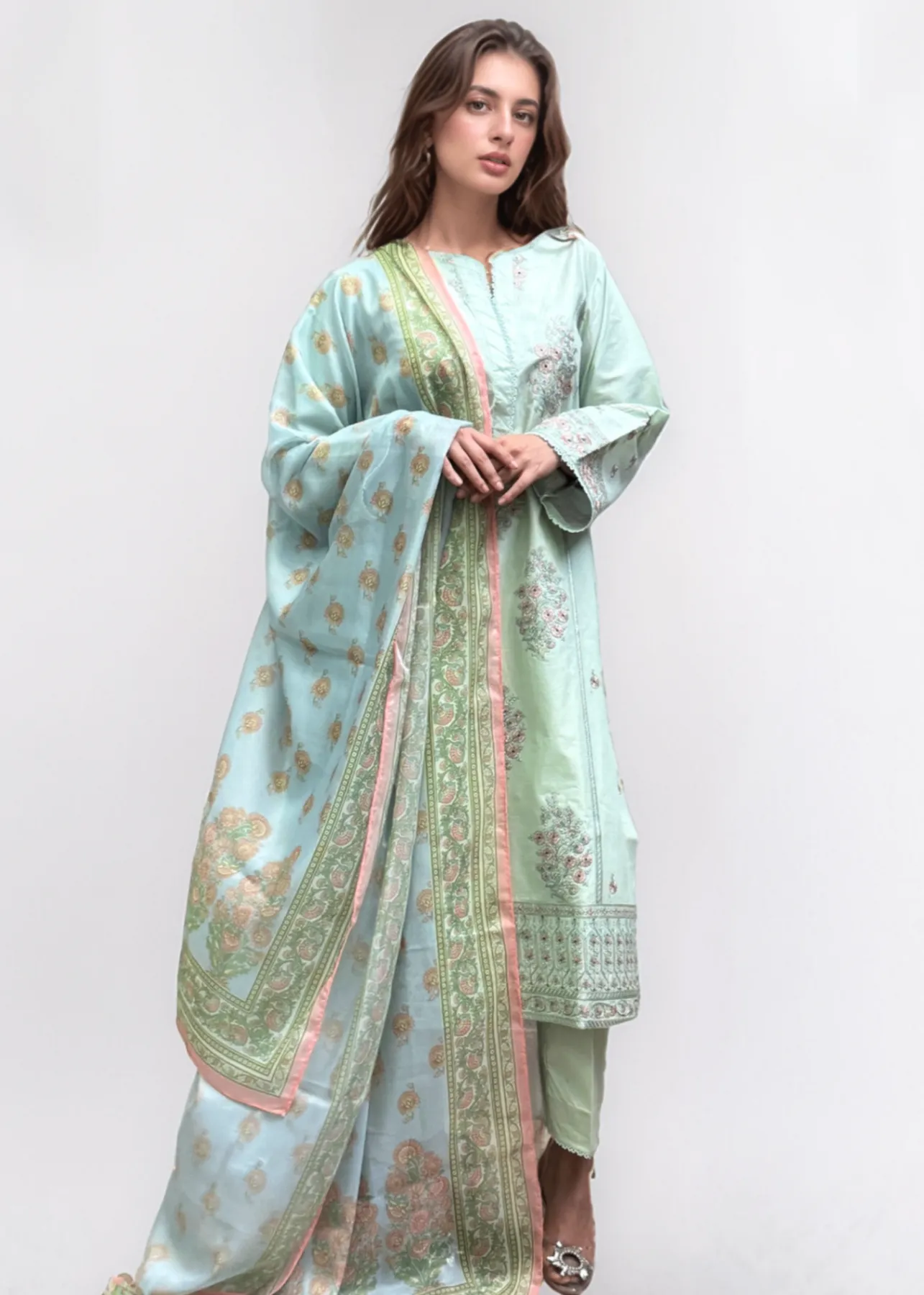 Embroidered Kurta Set in Pistachio Green