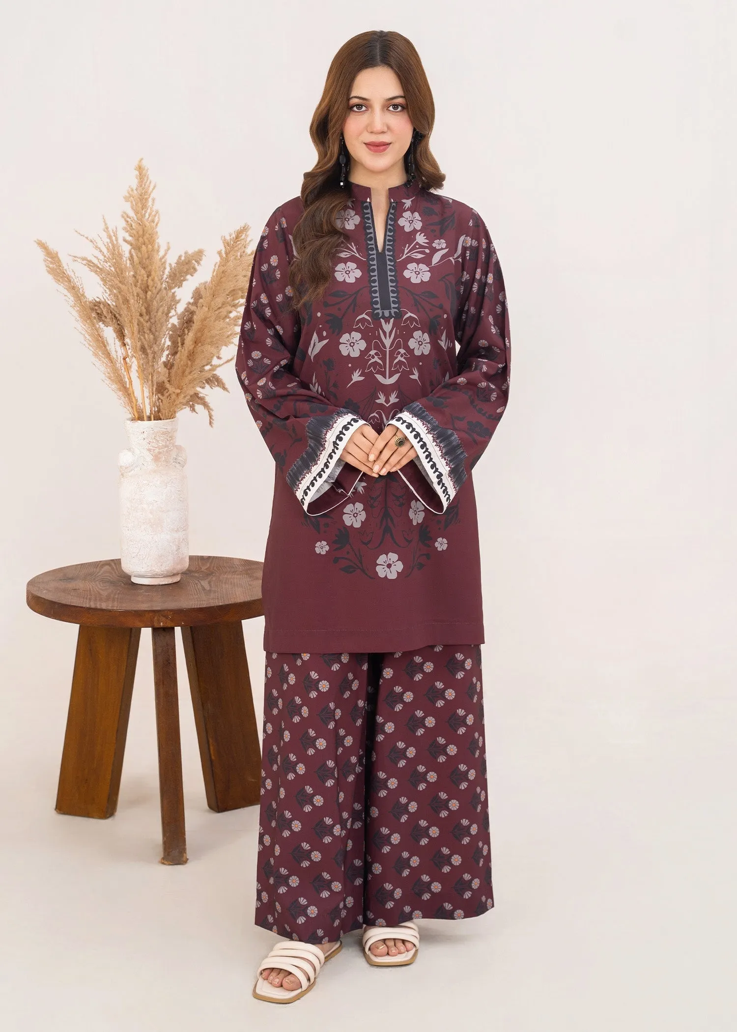 Grip Kurta Set in Brown