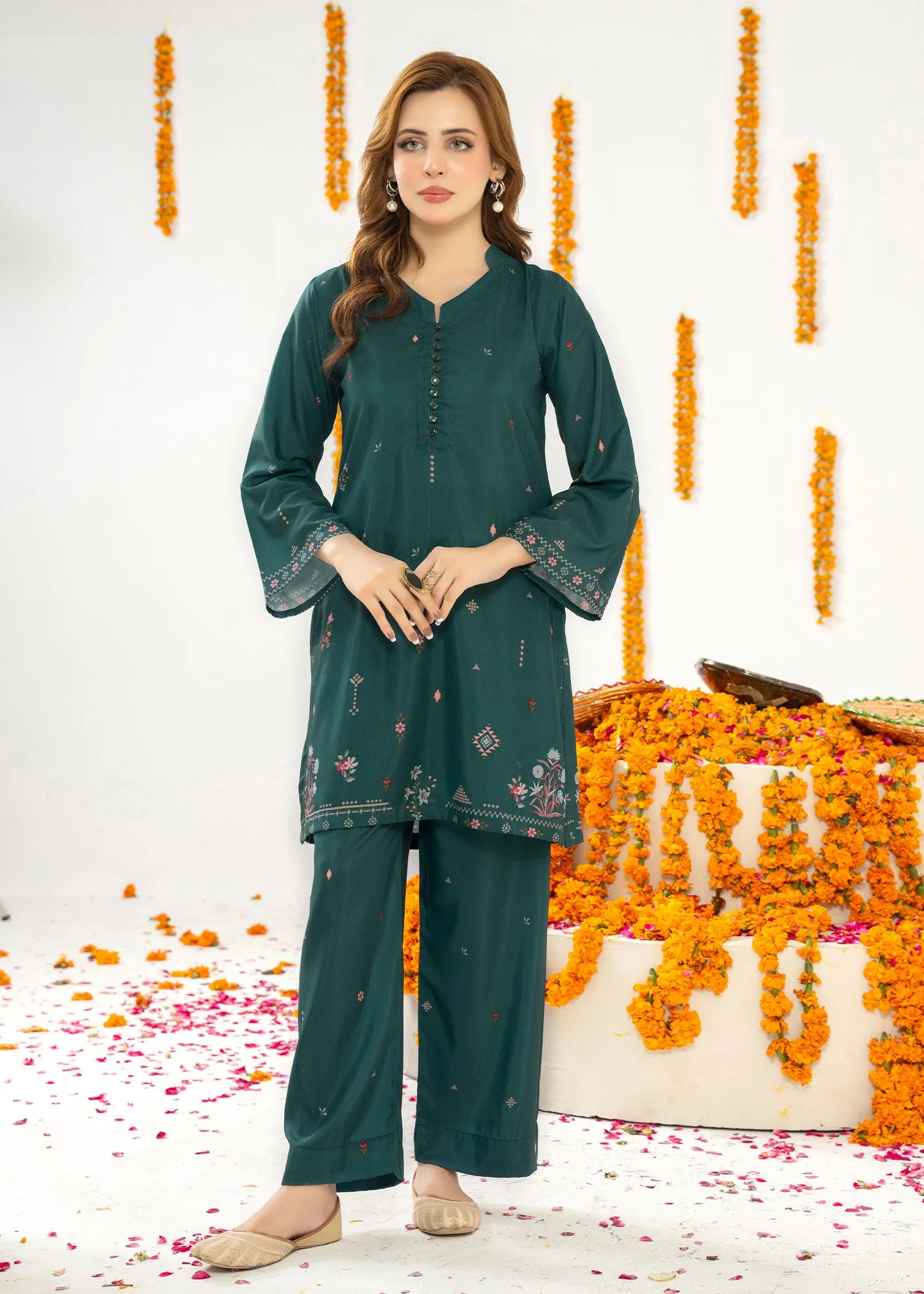 Lawn Kurta Set in Bottle Green