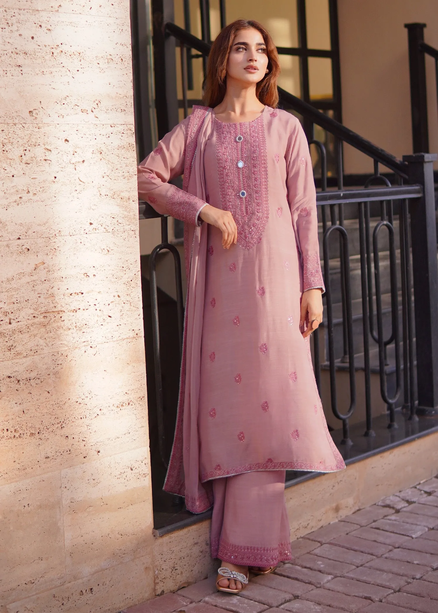 Embroidered Kurta Set in Rose Pink