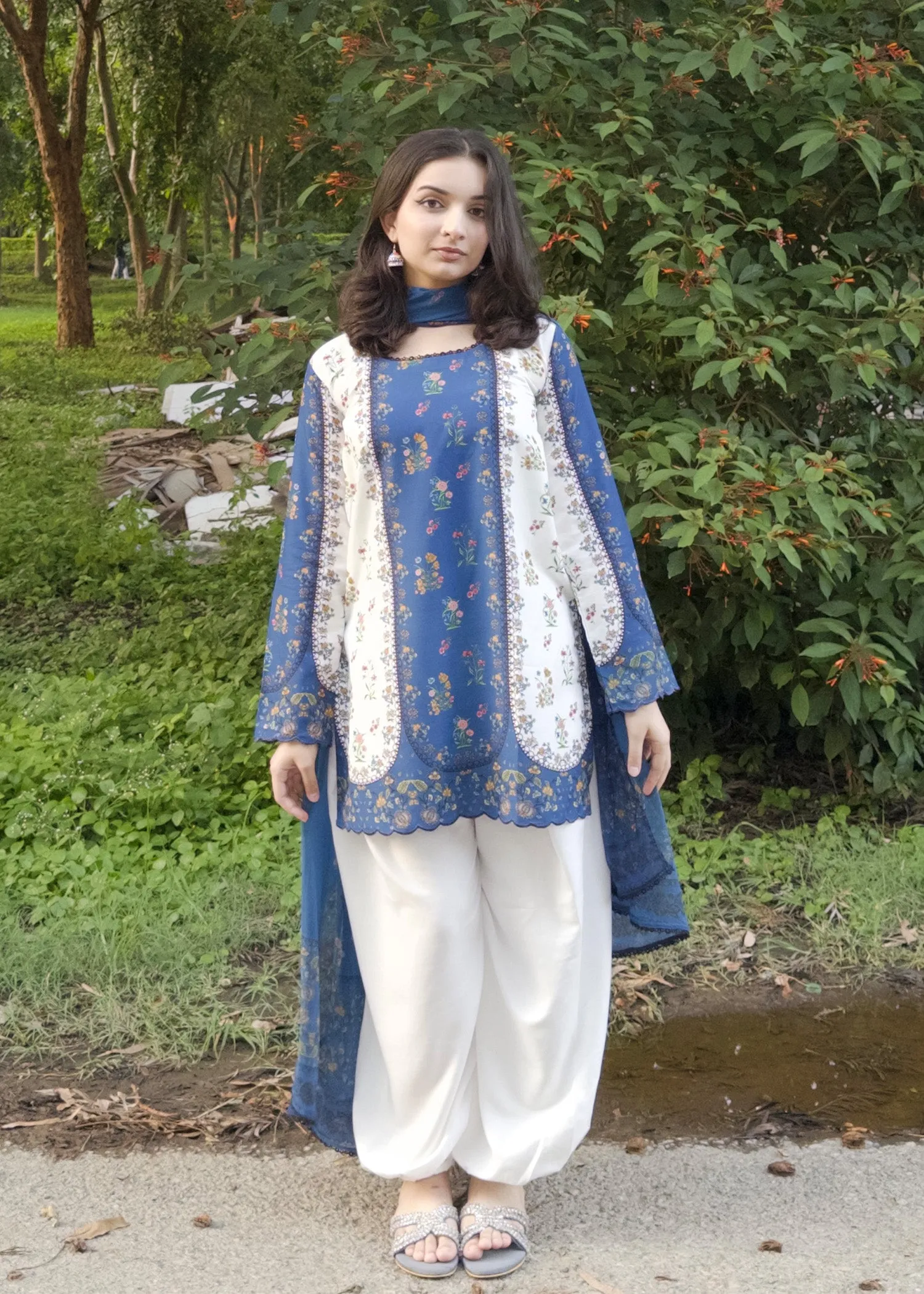 Printed Kurta Set in Multi